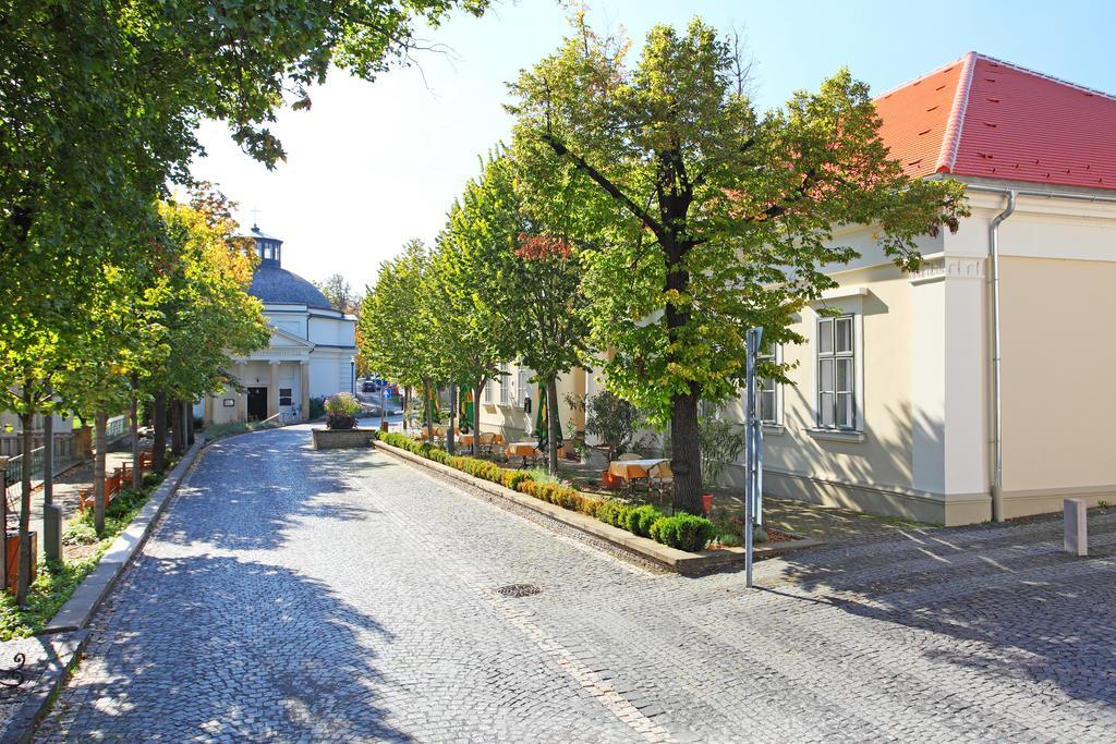 Hotel Blaha Lujza Balatonfured Exterior photo